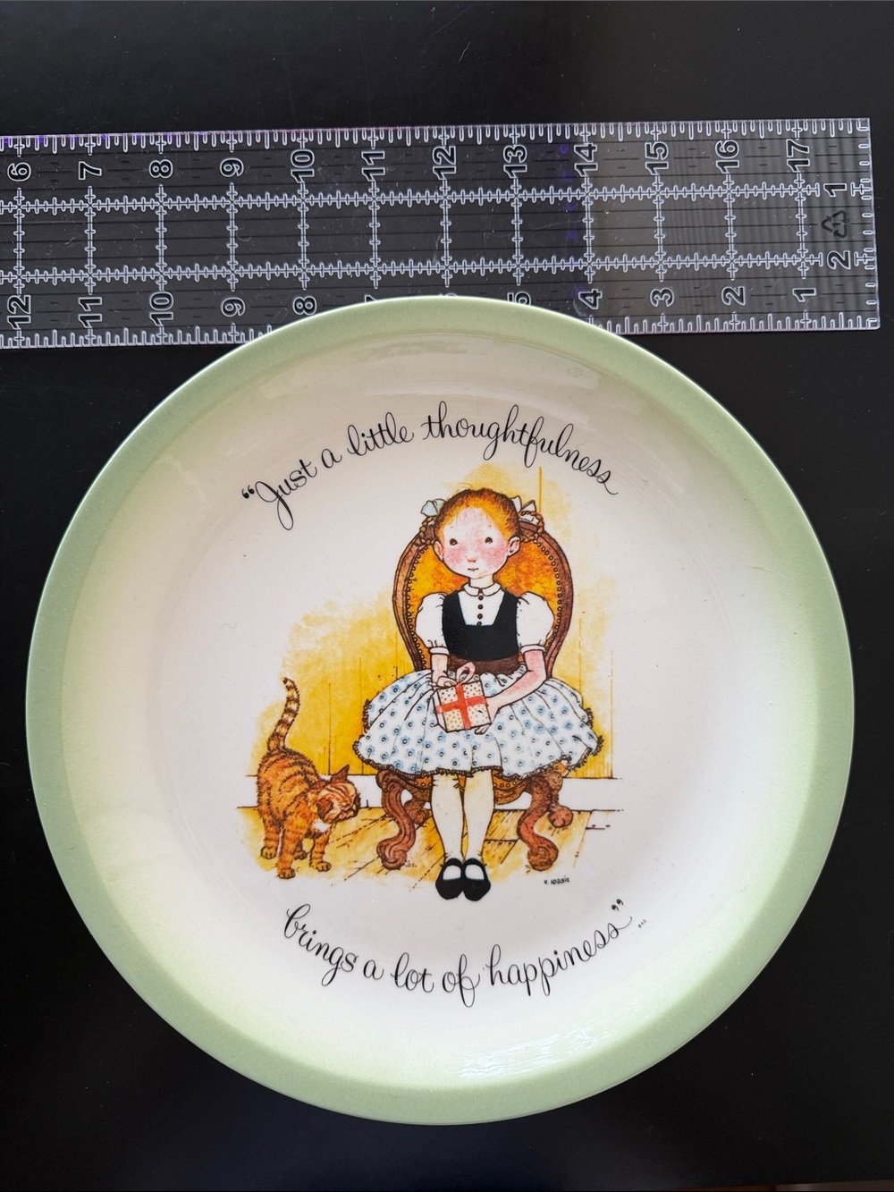 Vintage 1972 Holly Hobbie Collectors Addition Decorative 10” Plate Girl & Cat